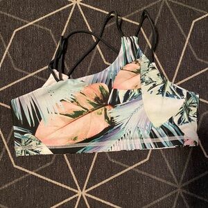 Buti MVMNT sports bra